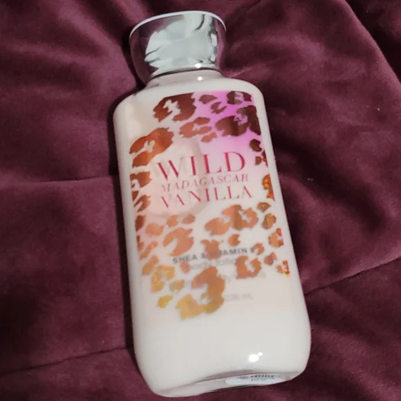 Bath and Body Works lotion - Picture 1 of 2
